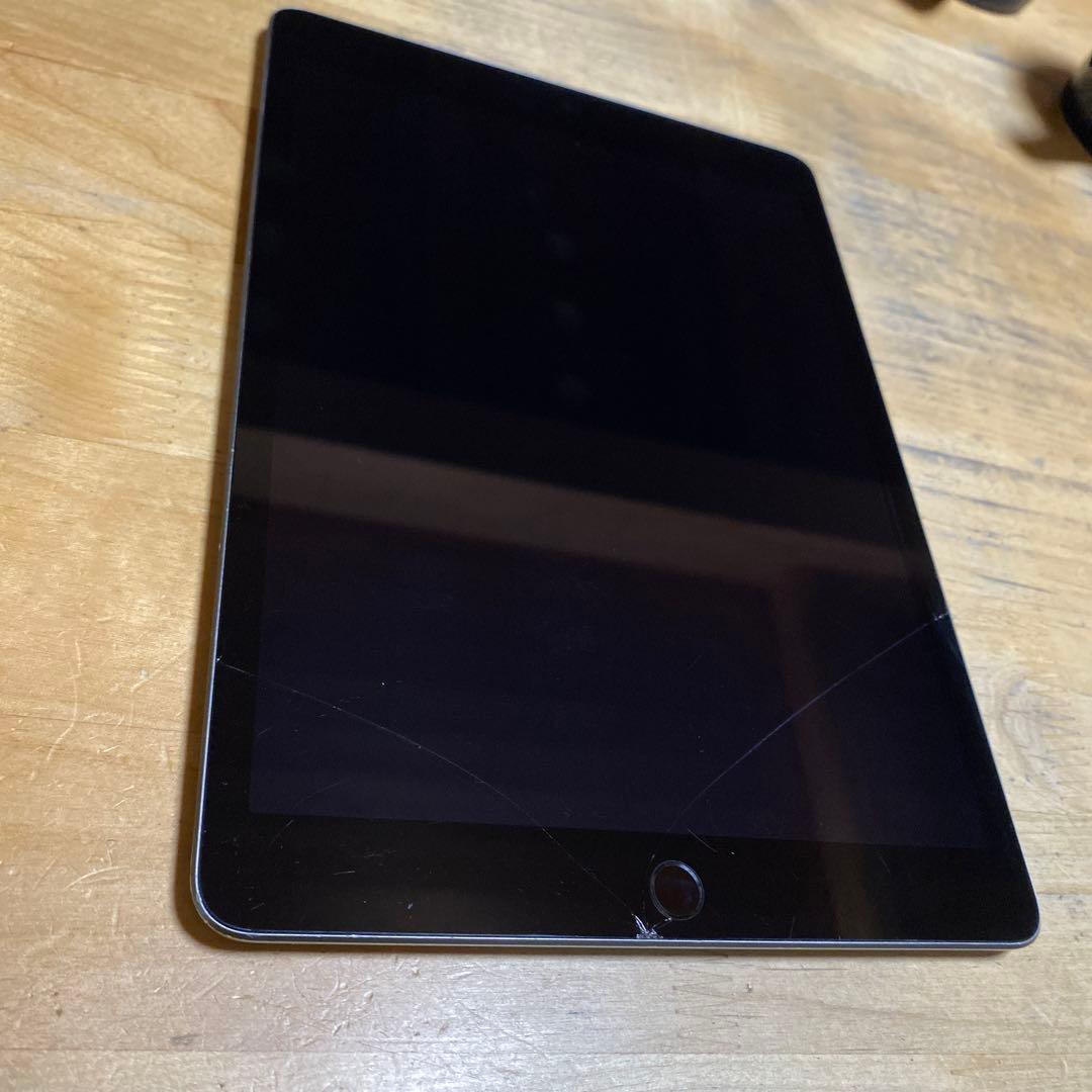 【ジャンク画面割れ】iPad 第9世代Wi-Fiモデル64GBスペースグレイ