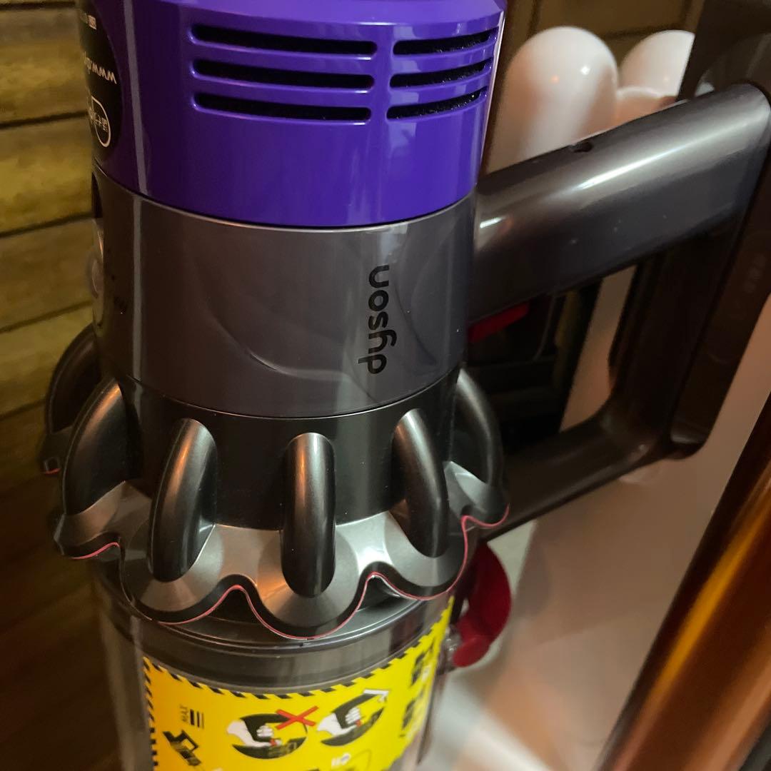 Dyson V10 fluffy クリーナー 本体 フルセット　長時間使える