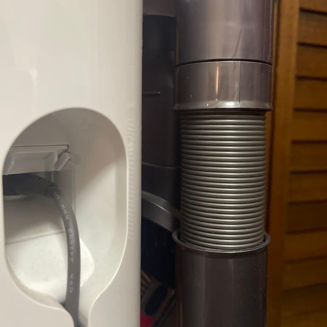 Dyson V10 fluffy クリーナー 本体 フルセット　長時間使える