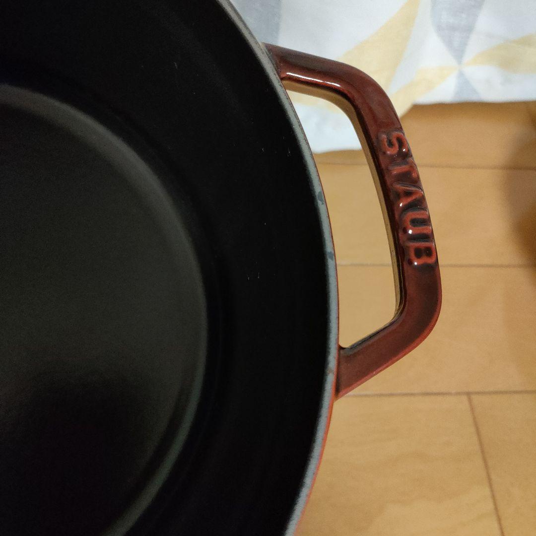 staub ココットラウンド グレナディンレッド 24cm