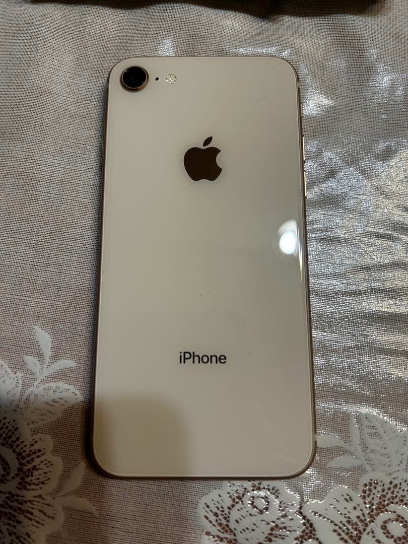 スマートフォン本体 iPhone8 128GB