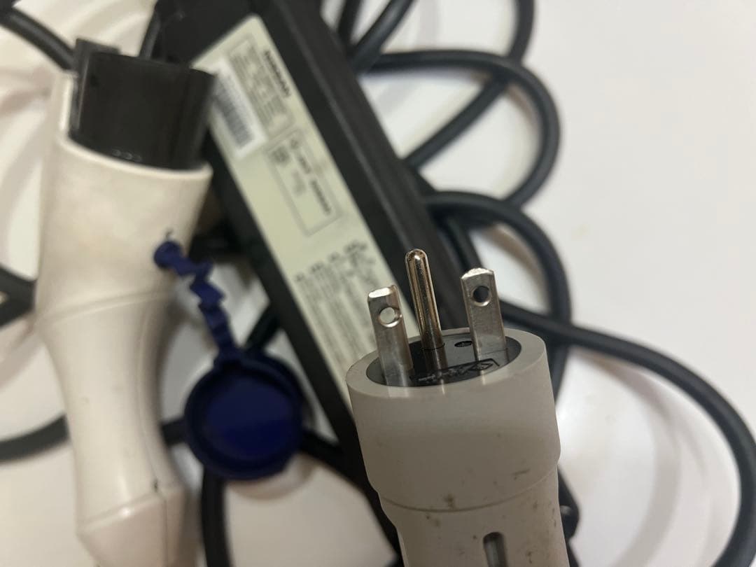 日産純正AC200V充電ケーブル