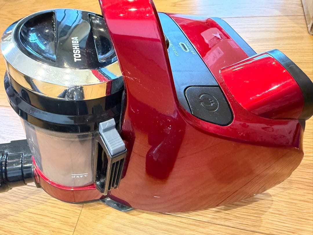 東芝　サイクロン式クリーナー トルネオ VC-C7(R) 掃除機　2023年製