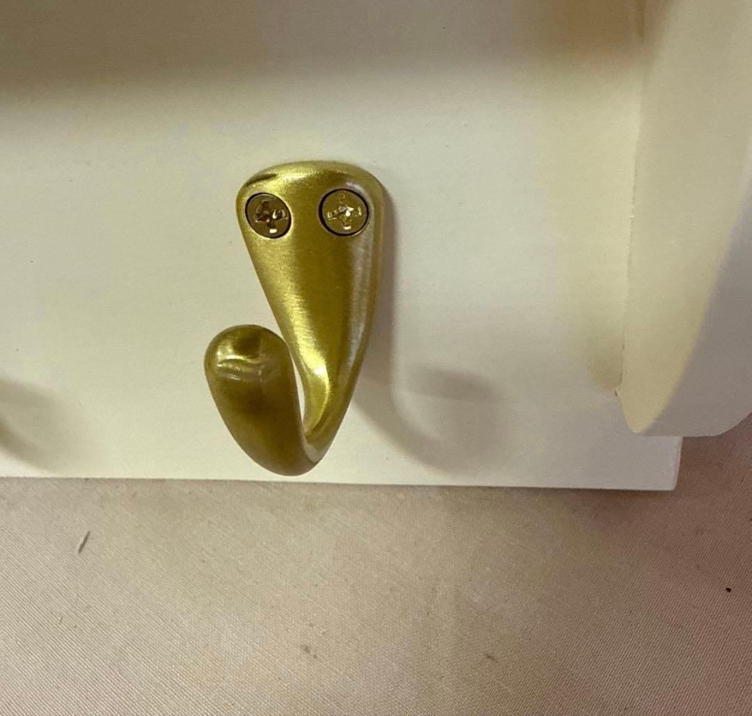 マニーローズの壁掛けキーフック　キッチンラック