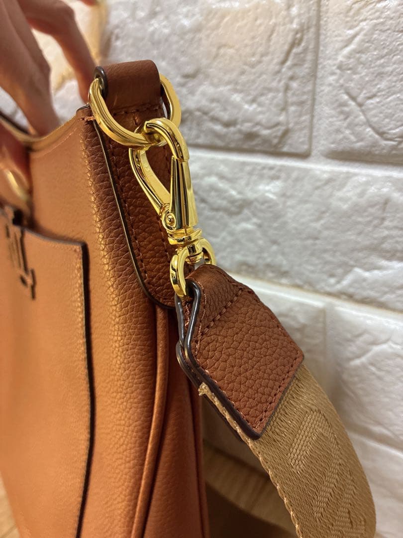 美品LAUREN RALPH LAUREN ショルダーバッグ ロゴストラップ本革