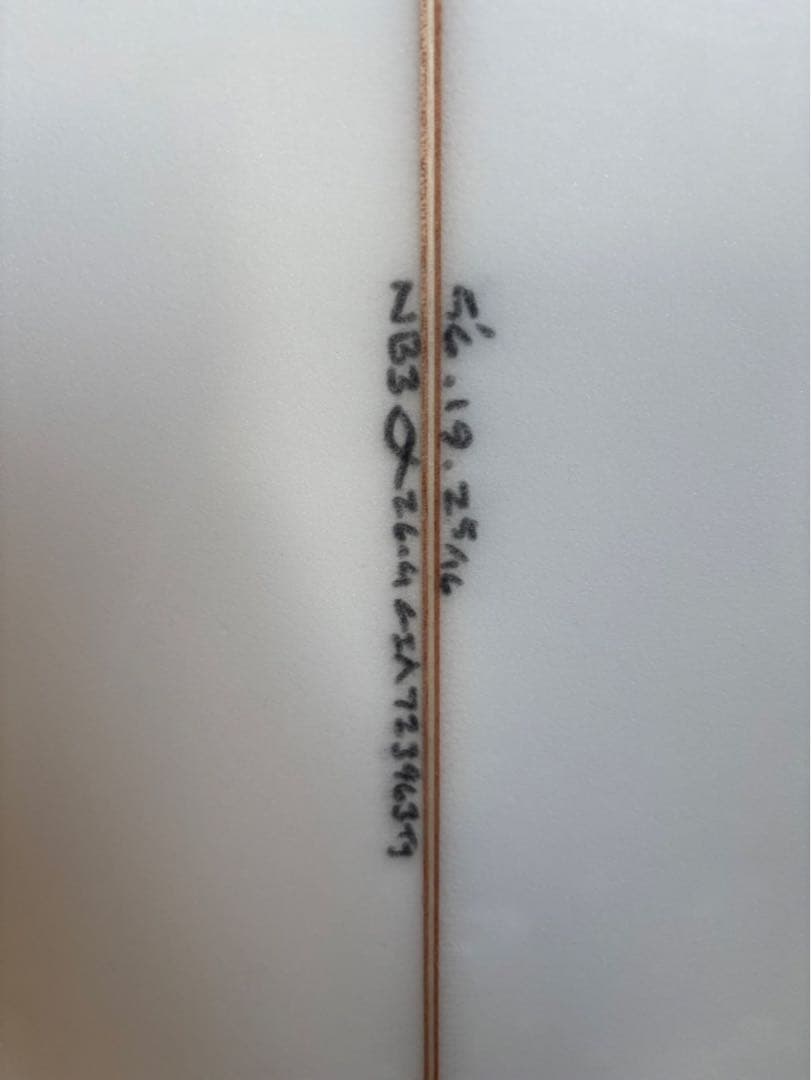 アルメリック ネックベアード3 5.6 サーフボード　ショートボード　fcs2