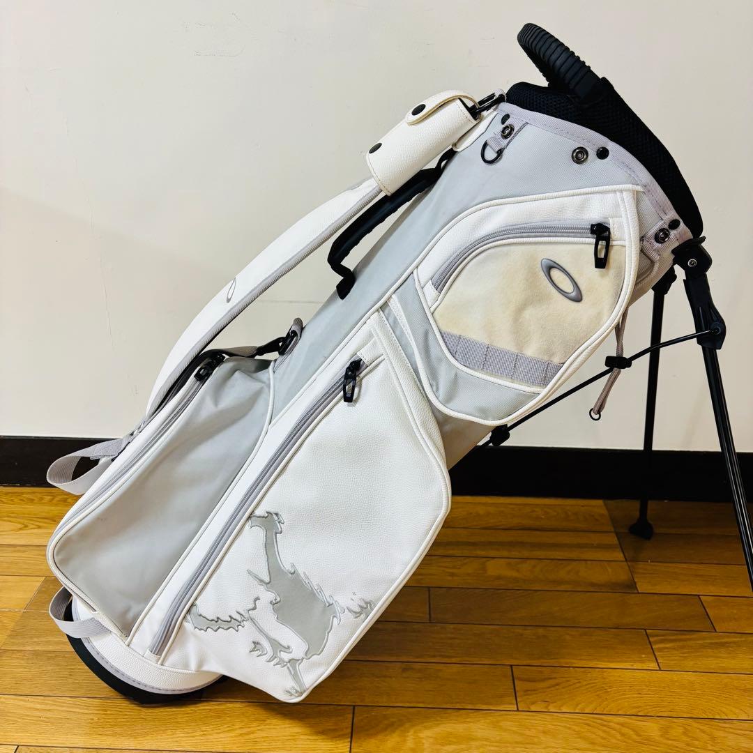【希少品】オークリー OAKLEY キャディバッグ スタンド式　ゴルフ　送料込み
