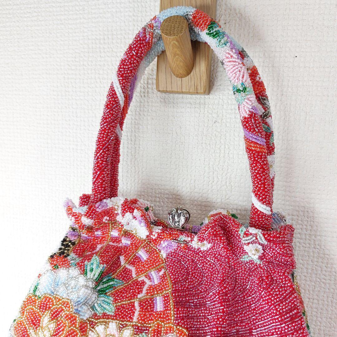 手刺本刺繍　和装　成人式　浴衣　ビーズ花柄バッグ　扇子