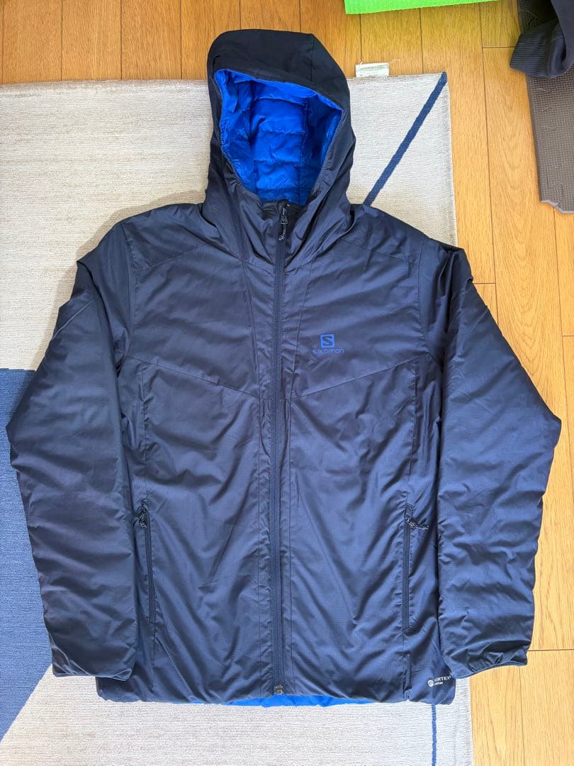 Salomon 青 puffer jacket リバーシブルMサイズ　テック系