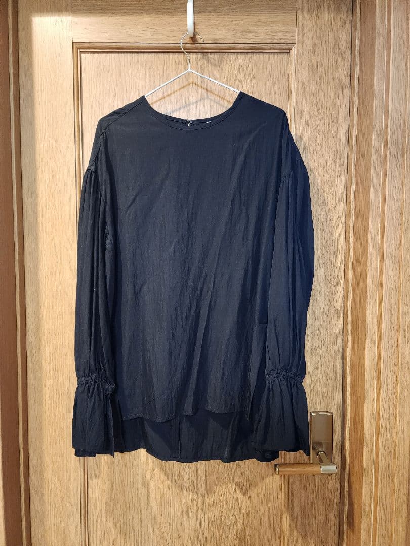 ビアズリー　ギャザーカフスシャツ　黒　新品未使用