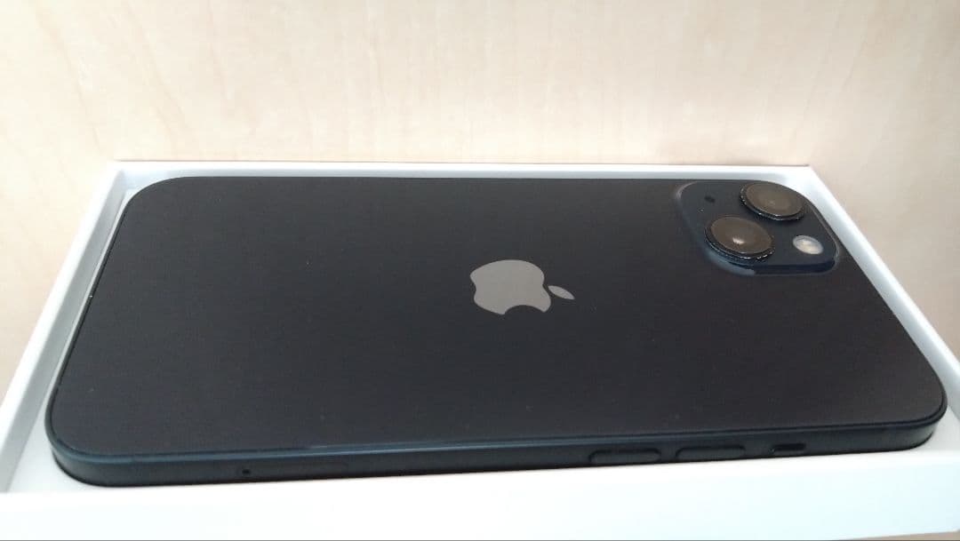 iPhone 13 128GB 電池容量84% 新品ガラスフィルム & ケース付