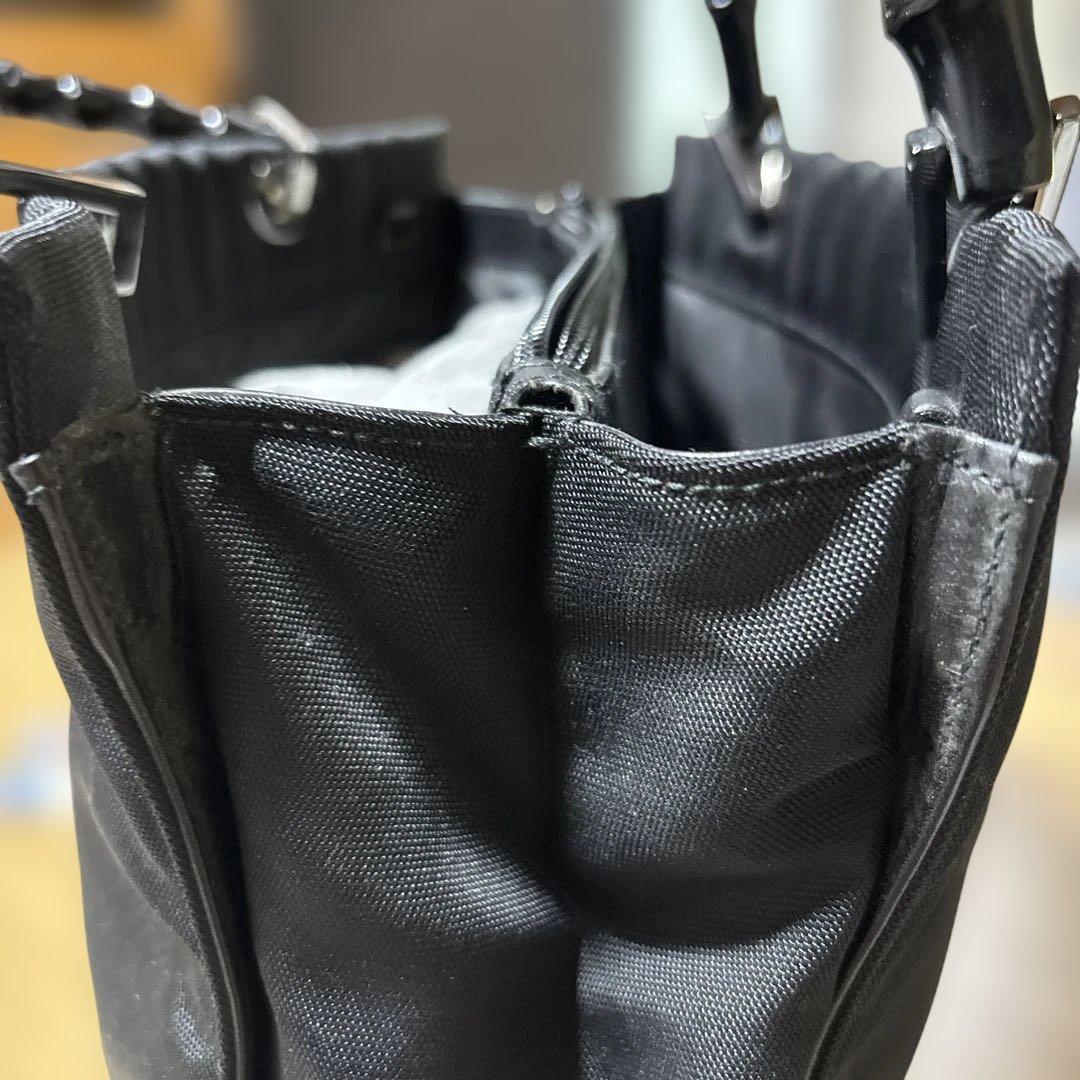 k*4様 GUCCI ブラック ハンドバッグ バンブーハンドル