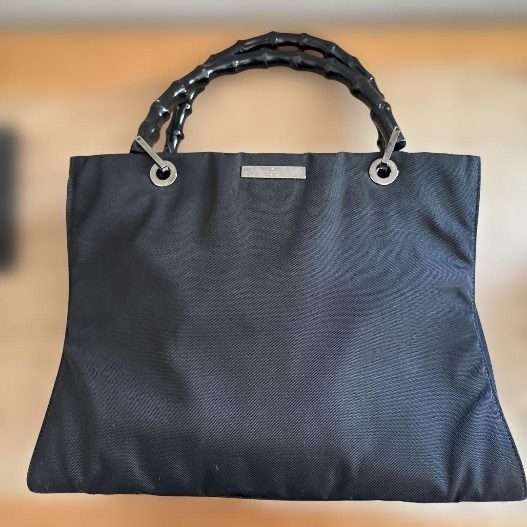 k*4様 GUCCI ブラック ハンドバッグ バンブーハンドル