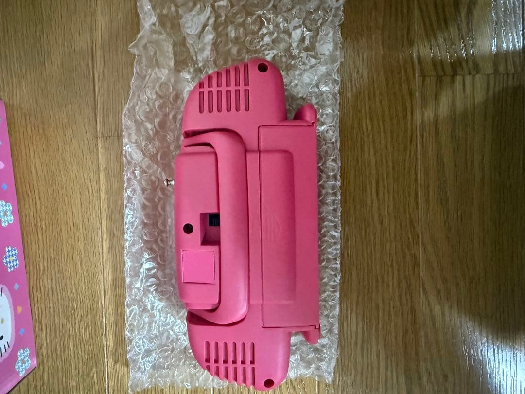 ハローキティ　ミニポータブルAM/FMラジオ ハローキティ　バイオリン90年代