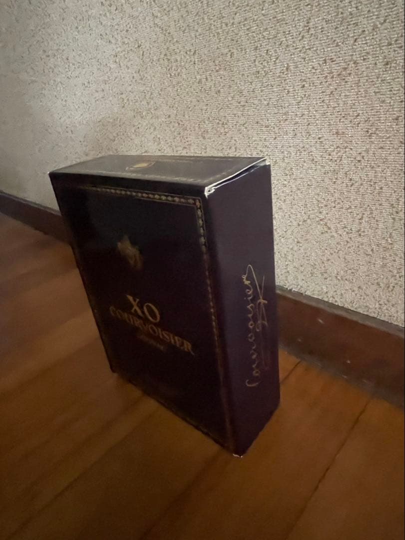 【未開封】XO クルボアジェCOGNAC コニャック　古酒　COURVOSIER