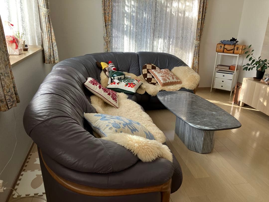 コーナーソファ&大理石テーブル付き