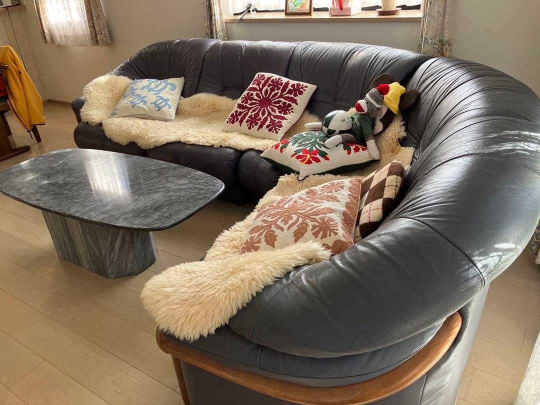 コーナーソファ&大理石テーブル付き