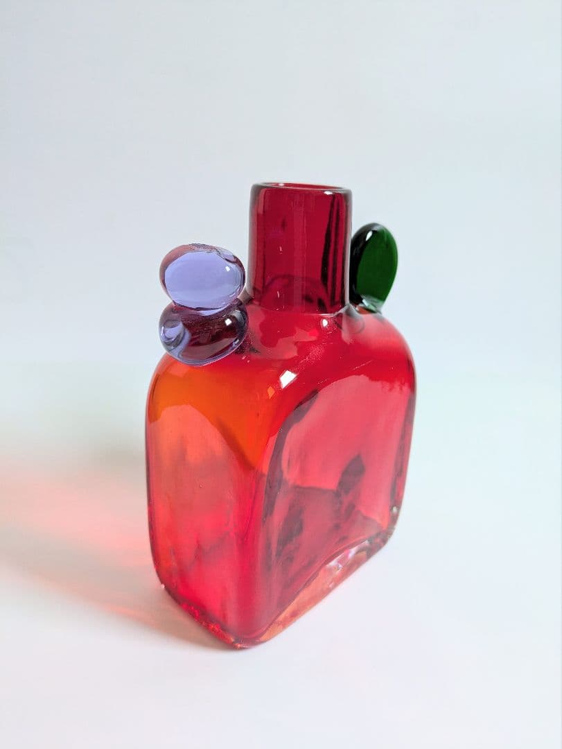 希少　N526 レッド　ポムポム　pampula pompom bottle