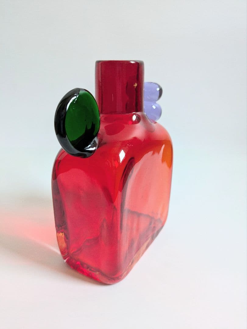 希少　N526 レッド　ポムポム　pampula pompom bottle