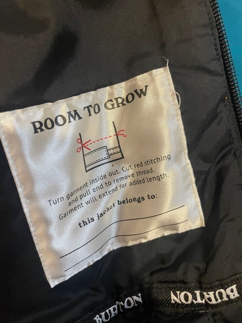 nico様　BURTON キッズウェア上下セット　130センチ