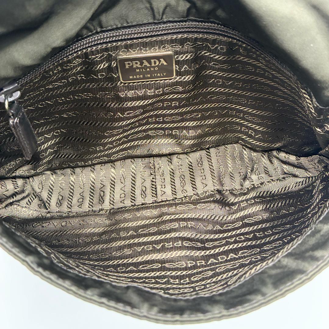 美品 PRADA プラダ ナイロン ショルダーバッグ カーキ A1359B1