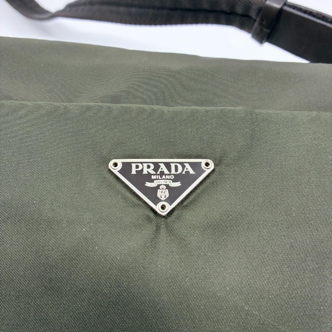 美品 PRADA プラダ ナイロン ショルダーバッグ カーキ A1359B1