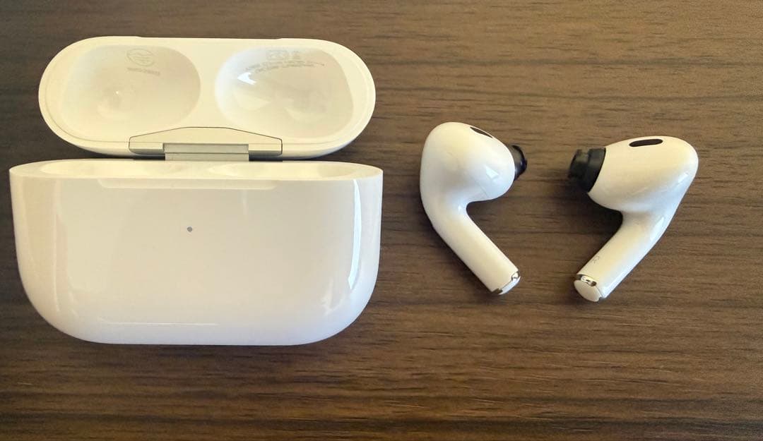 AirPods Pro 本体 充電ケース付き Apple 第2世代 両耳イヤホン