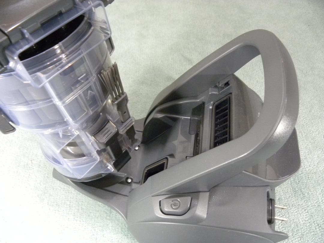 Panasonicサイクロン掃除機MC-SR41KとMC-SR610K2台セット