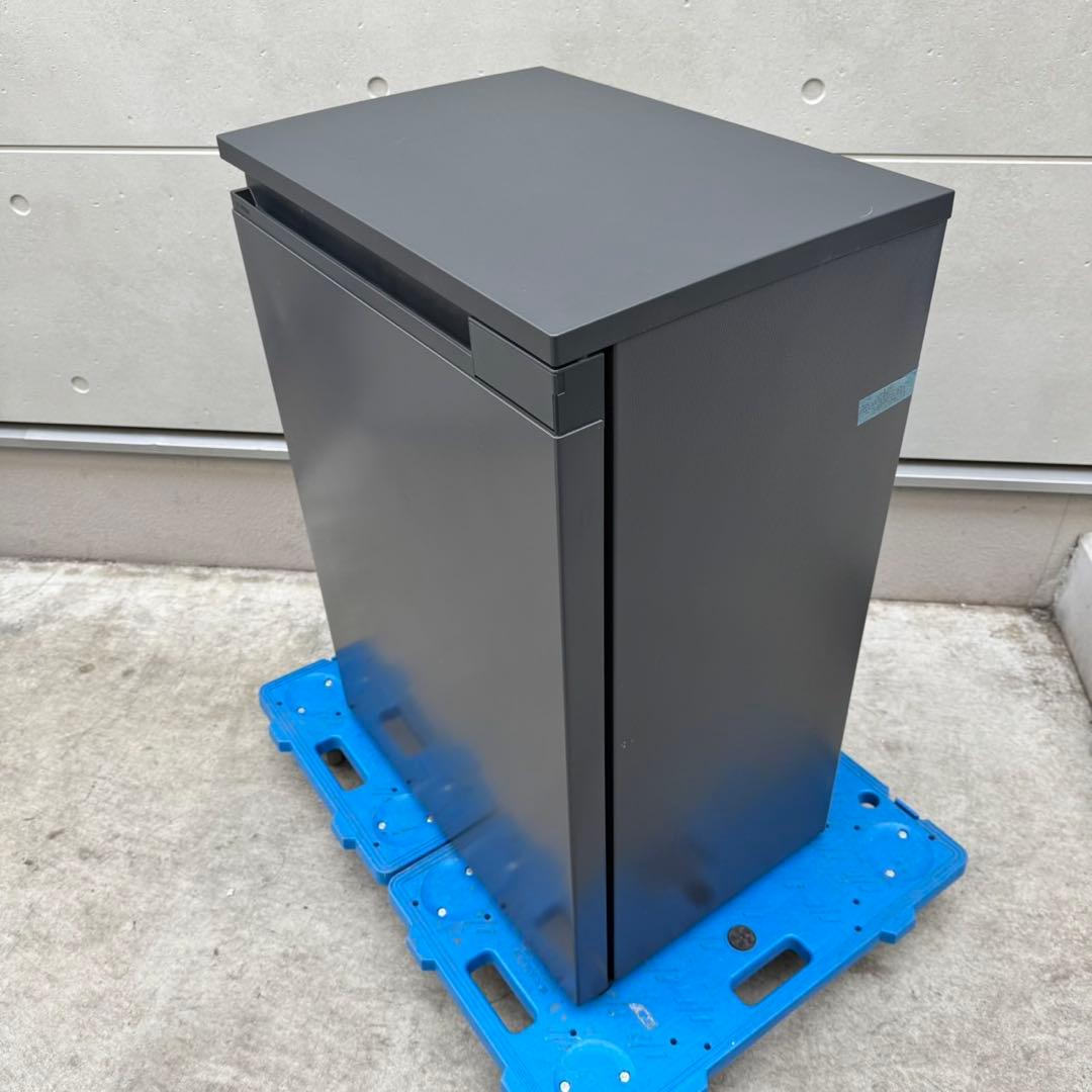 219⭐️2023年製美品★アイリス　冷蔵庫　小型　グレー　寝室などに