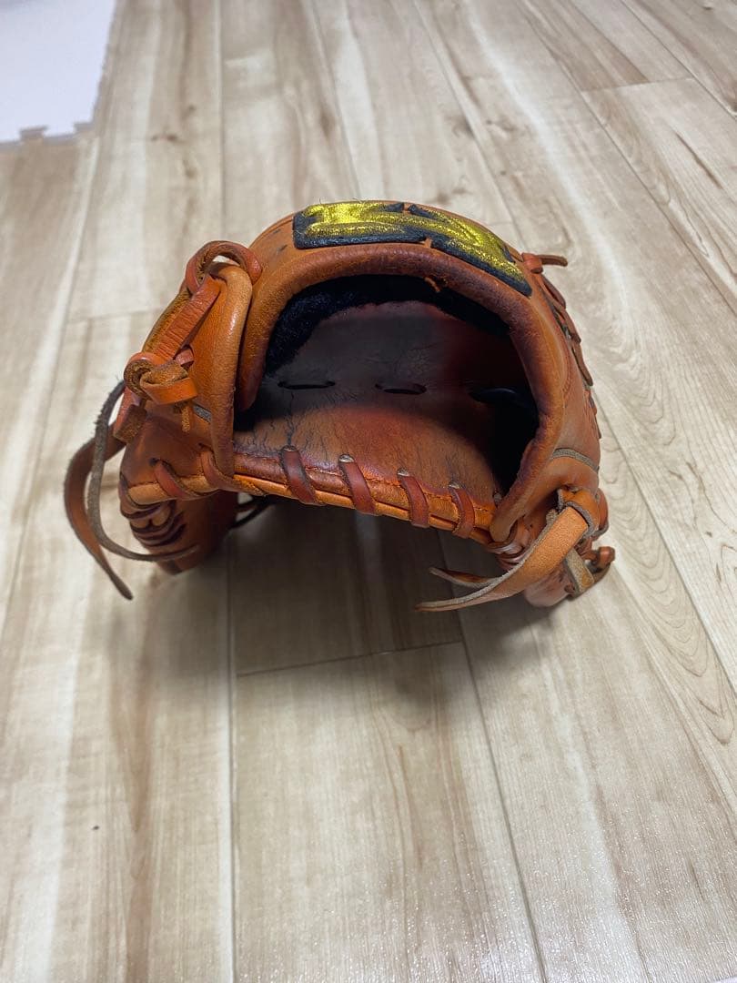 11月30日まで値下げ中　硬式グローブ　ハイゴールド