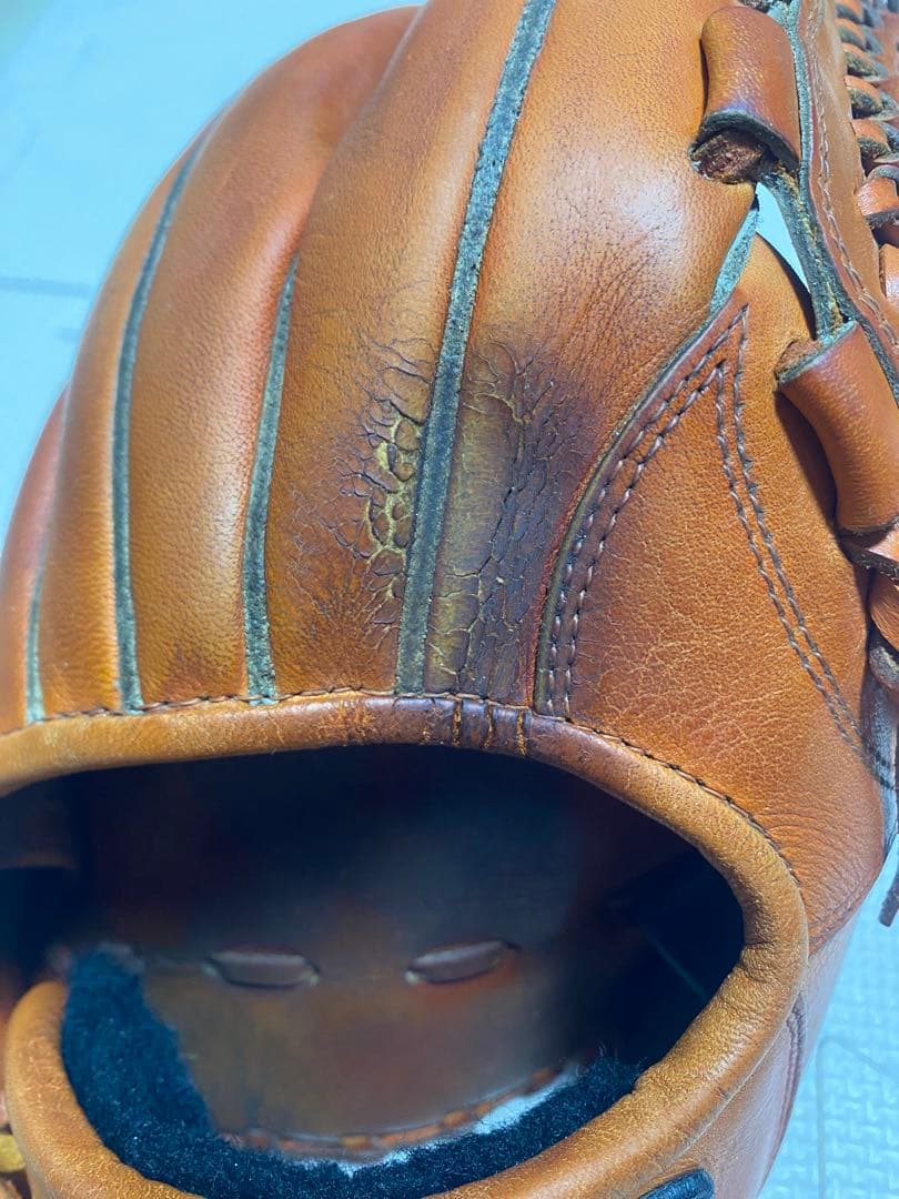 11月30日まで値下げ中　硬式グローブ　ハイゴールド