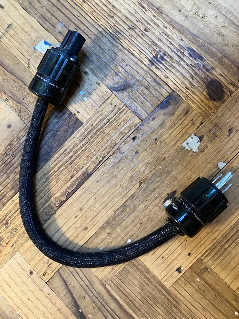 純銀単線電源ケーブル(AET 4Nクライオ)+フルテック高級プラグ 35cm