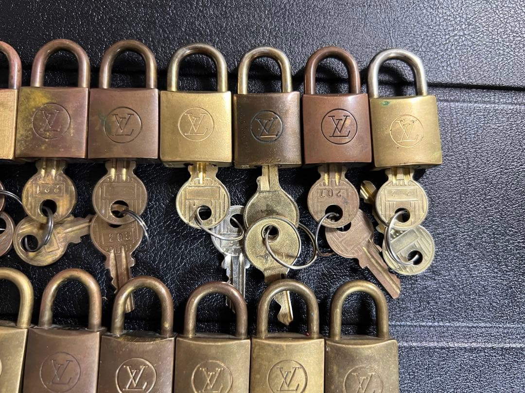 LOUIS VUITTON ルイヴィトン南京錠 カデナと鍵パドロック13点セット