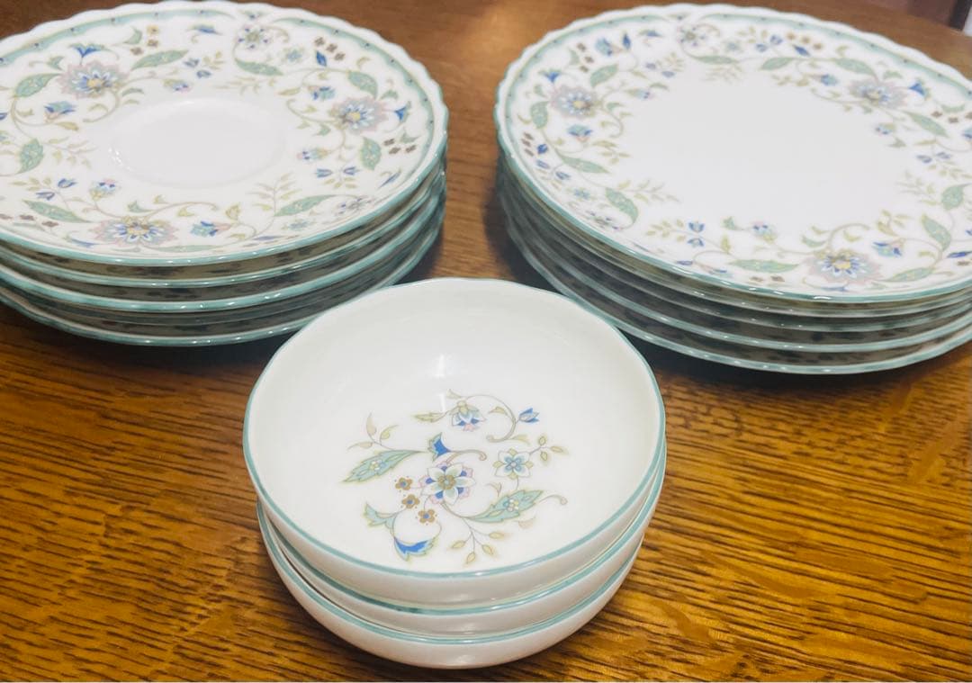 ノリタケ　ボーンチャイナ