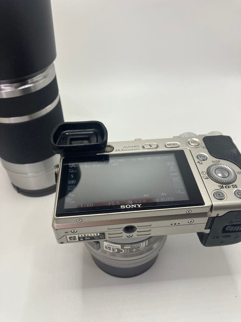 【返品保証・動作良好】SONY α6000 ダブルズームレンズキット シルバー