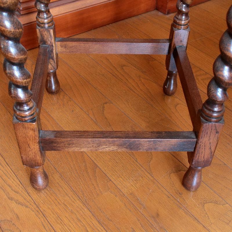 ラウンドサイドテーブル Φ52cm 丸形 花台 ツイストレッグ 627-021