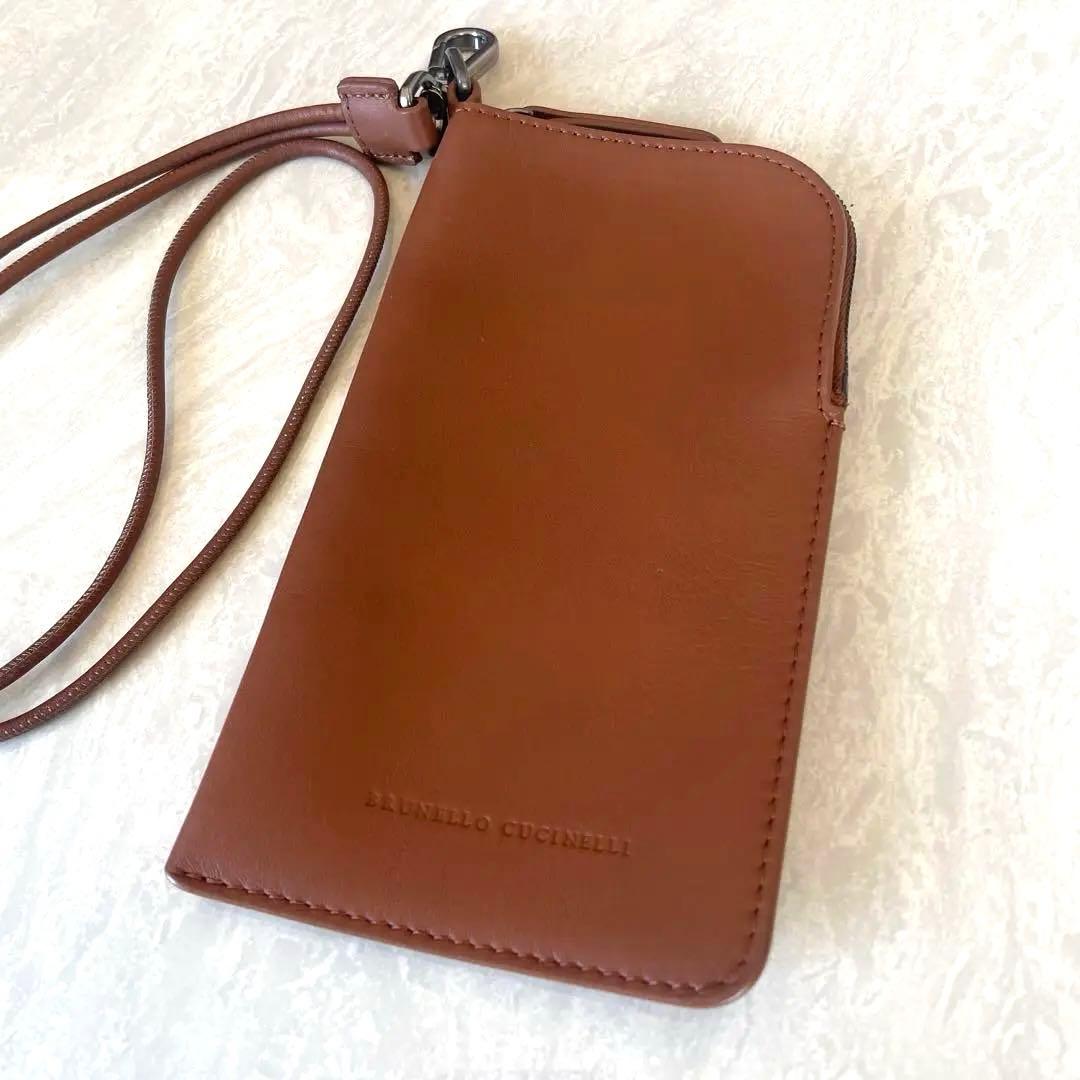 みゅう様お取り置き　ブルネロクチネリ　スマホショルダー　ブラウン　スマホケース