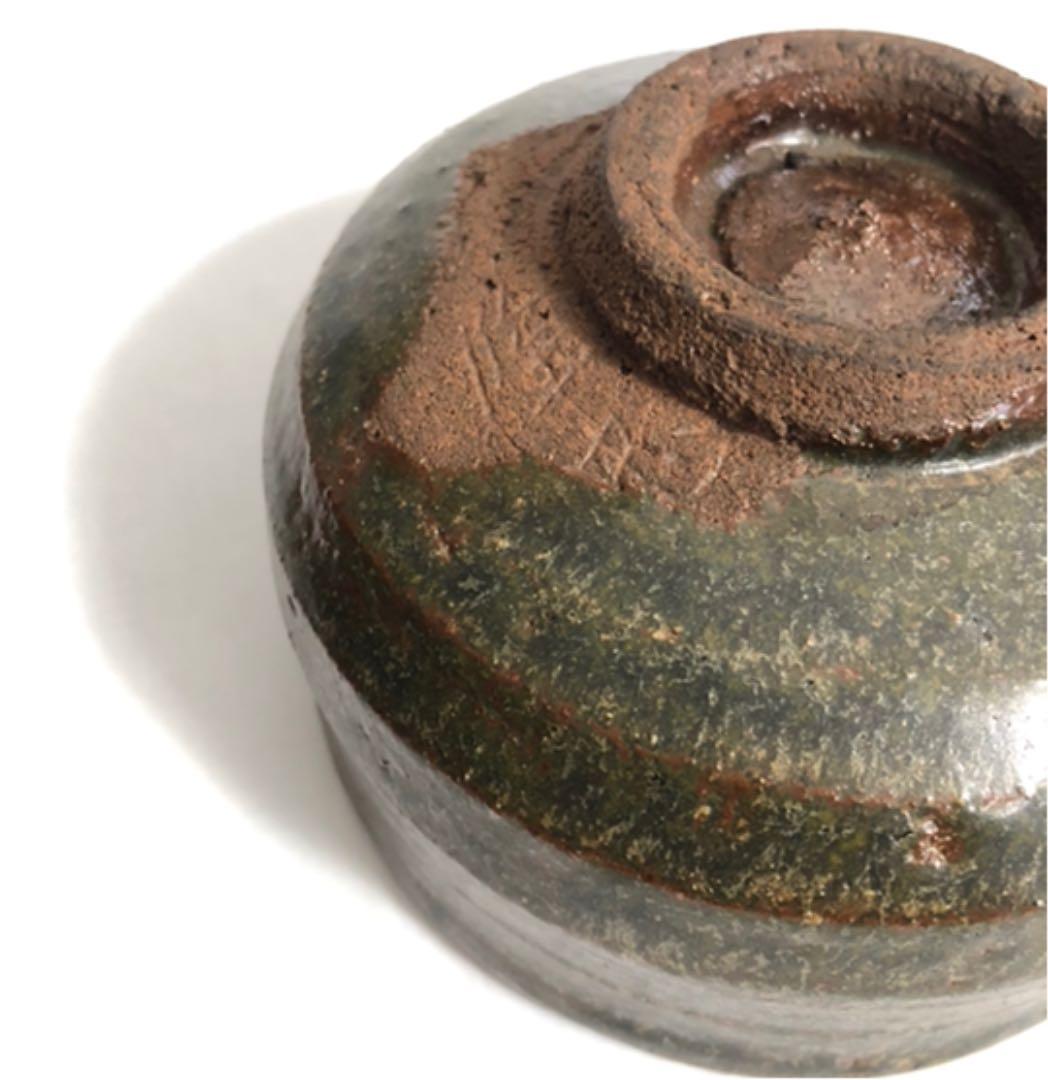 究極の古美術◼️蔵から、深みのあるかなり雰囲気の漂う抹茶茶碗が出てきました。