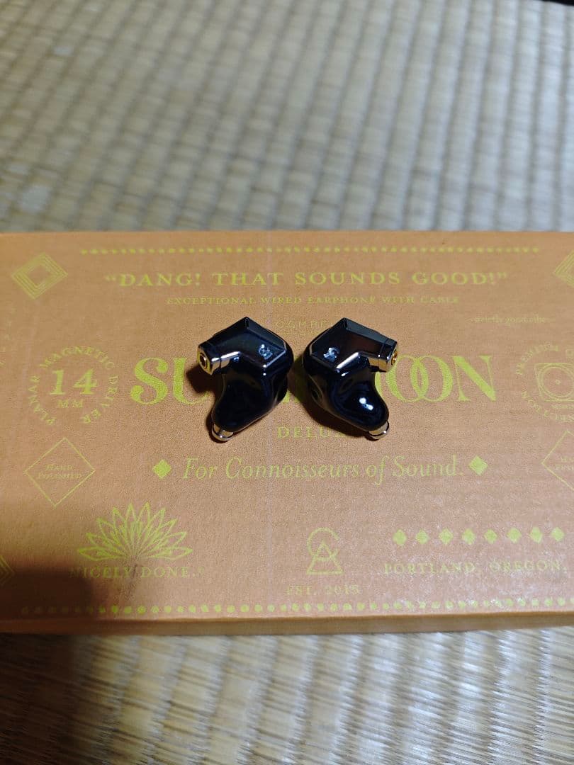 極美品　Campfire Audio Supermoon 国内正規品