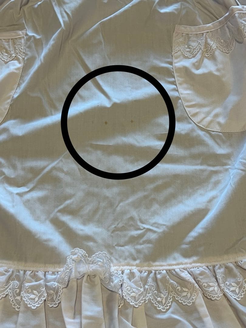 エプロン　ファミリア　新品未使用　フリーサイズ