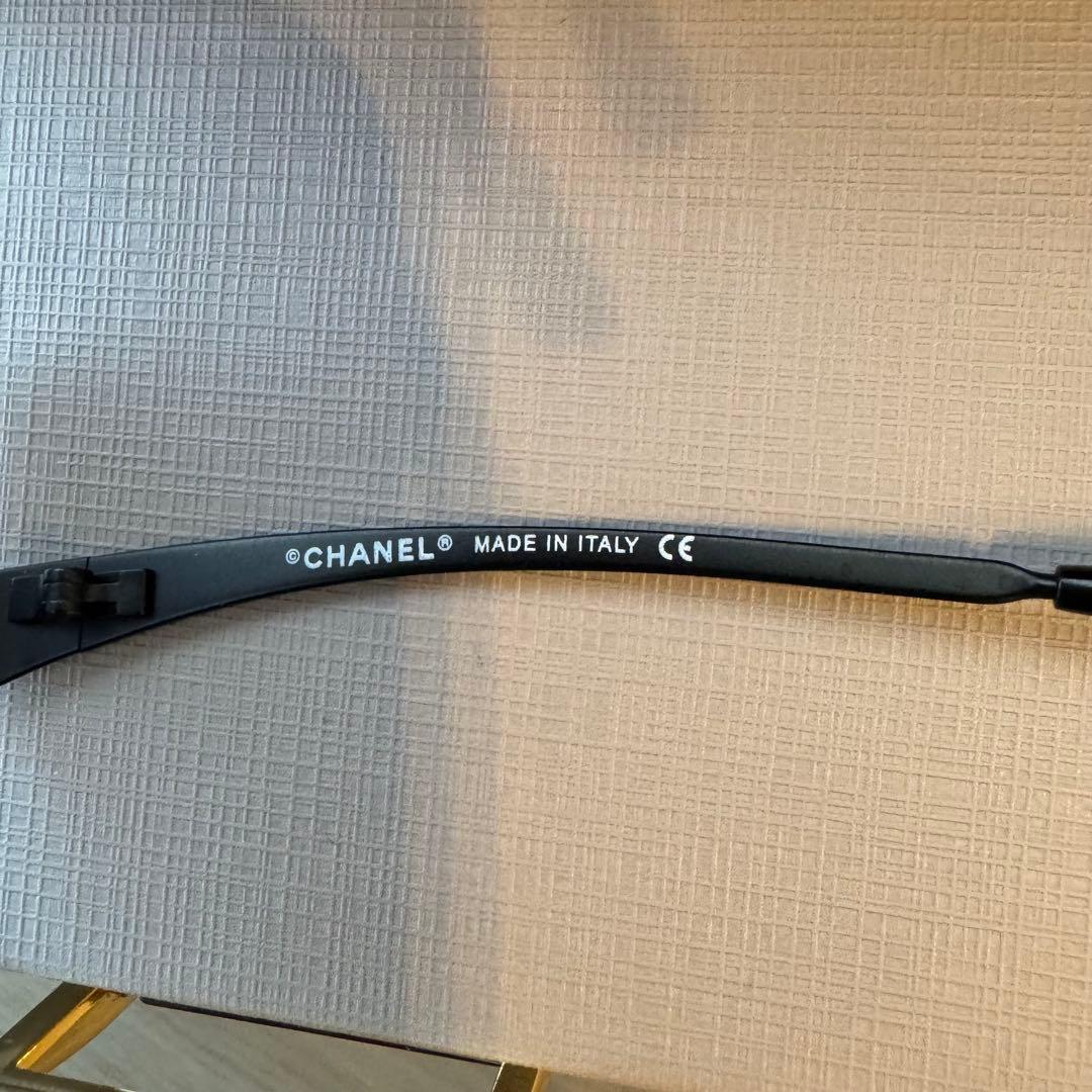 CHANEL ブラック スクエア サングラス ケース付き