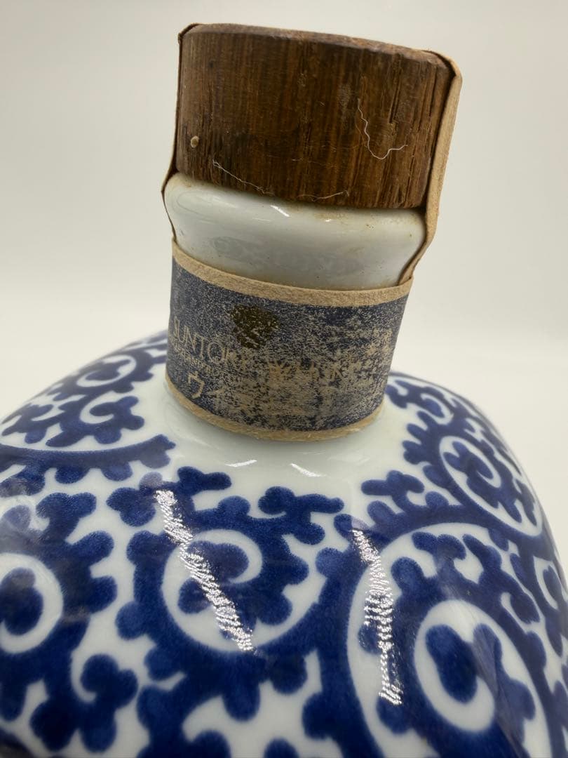 サントリー ウイスキー 山崎12年 有田焼 染付 蛸唐草 「福」　600ml