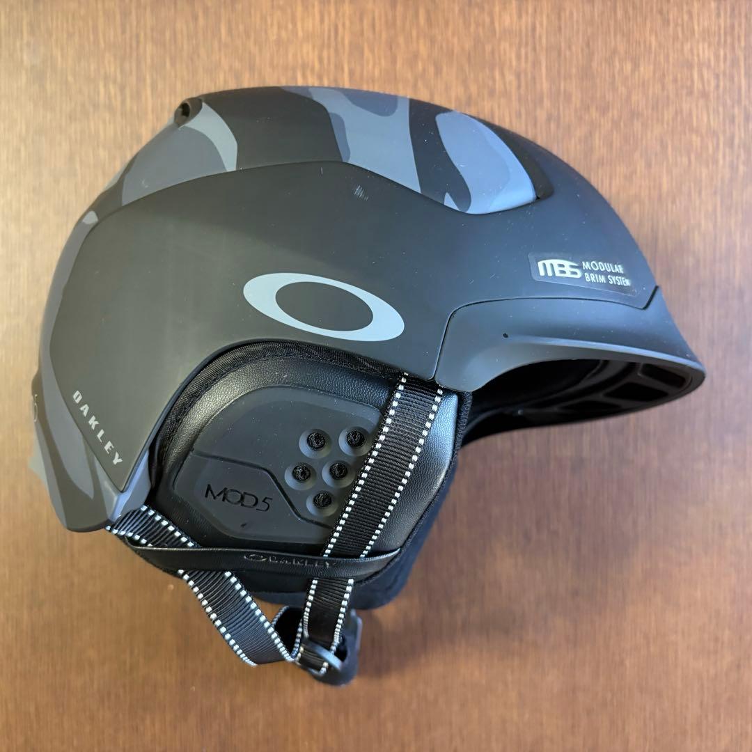 OAKLEY ヘルメット ブラック/カモフラージュ　Mサイズ