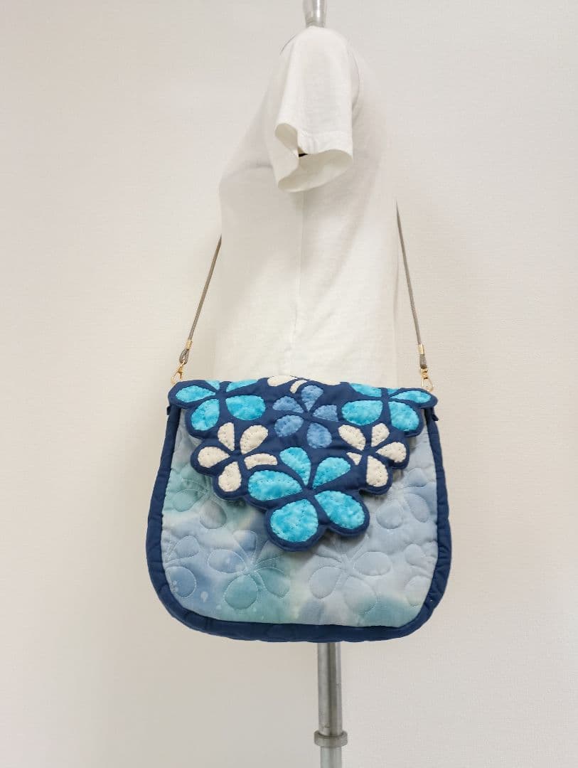 ハワイアンキルト　ハンドメイド　フラップ付きショルダーバッグ