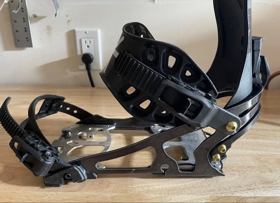 karakoram カラコラム　スプリットボード　ビンディング