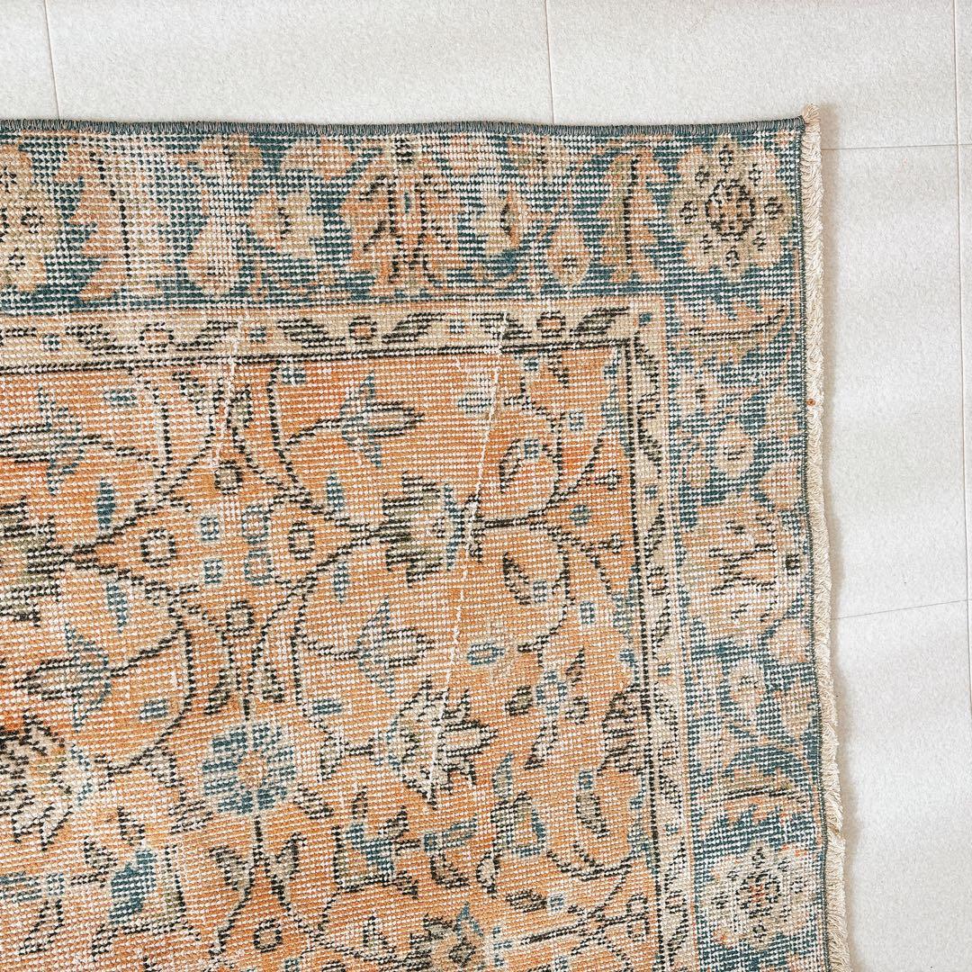 トルコ　ヴィンテージ ラグ オレンジ　ブルー　フローラル