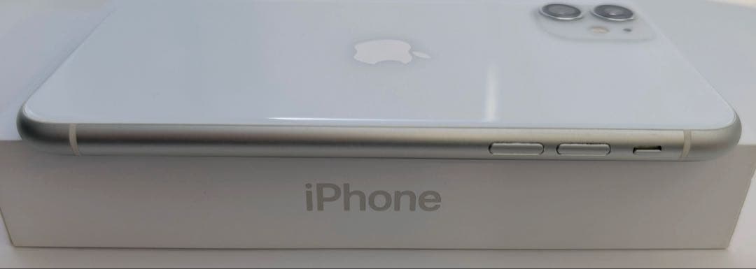 iPhone11 128GB ホワイト SIMフリー MHDJ3J/A 箱付