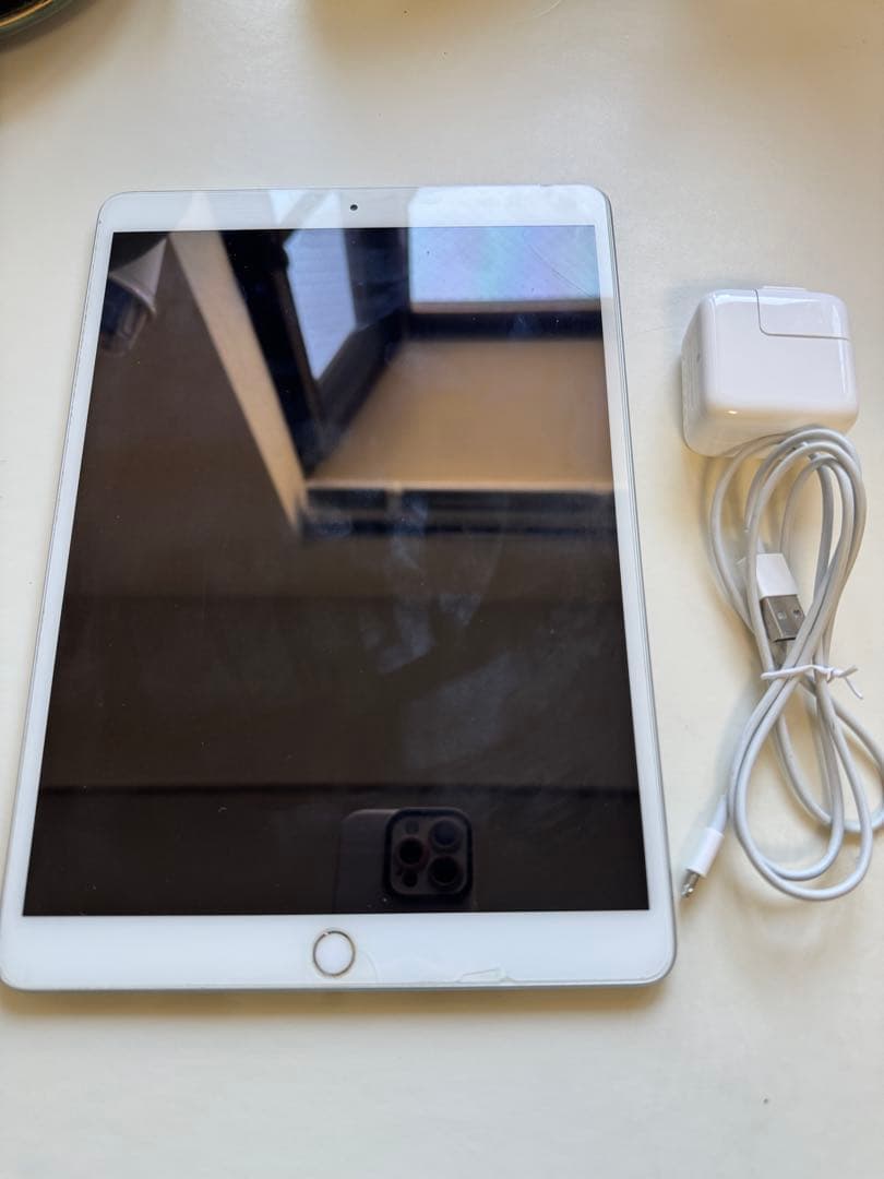 Apple iPad 64GB シルバー 本体