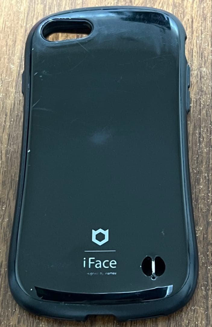 Apple iPhone SE ミッドナイト(ブラック)本体