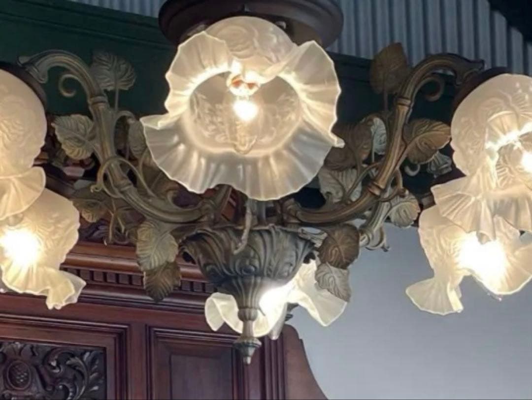 美品✨️ IDC大塚家具 真鍮製 6灯シャンデリア 豪華でクラシックなデザイン